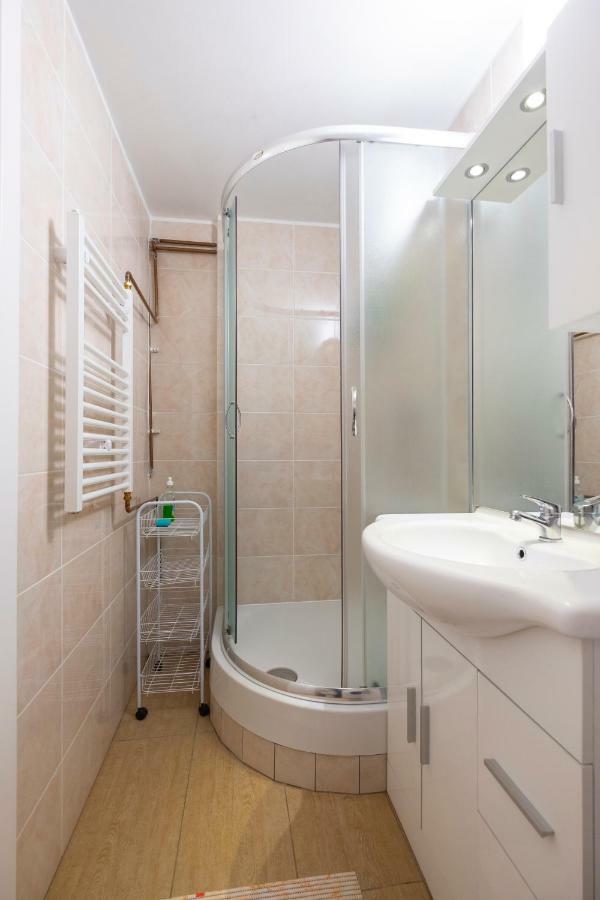 Newly Renovated Studio With Air Conditioner & Free Parking Ljubljana Kültér fotó